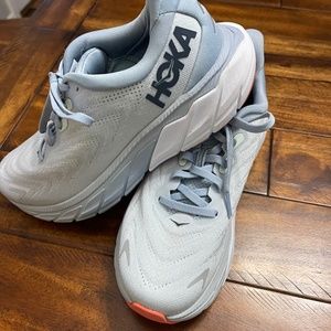 New Hoka women shoes size 7